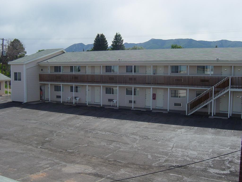 Canyonlands Motor Inn Monticello Esterno foto
